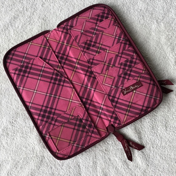 Vera Bradley Piccadilly Plum Large Clutch Wristlet - Picture 3 of 3